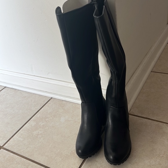 SO® Ribcage Women's Knee-High Boots - Picture 5 of 7